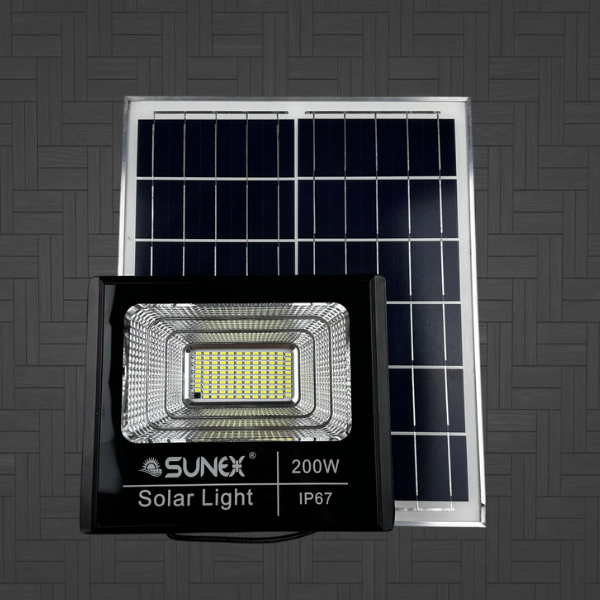 پروژکتور صنعتی ۲۰۰ وات سانکس با بدنه فلزی و نوردهی قوی